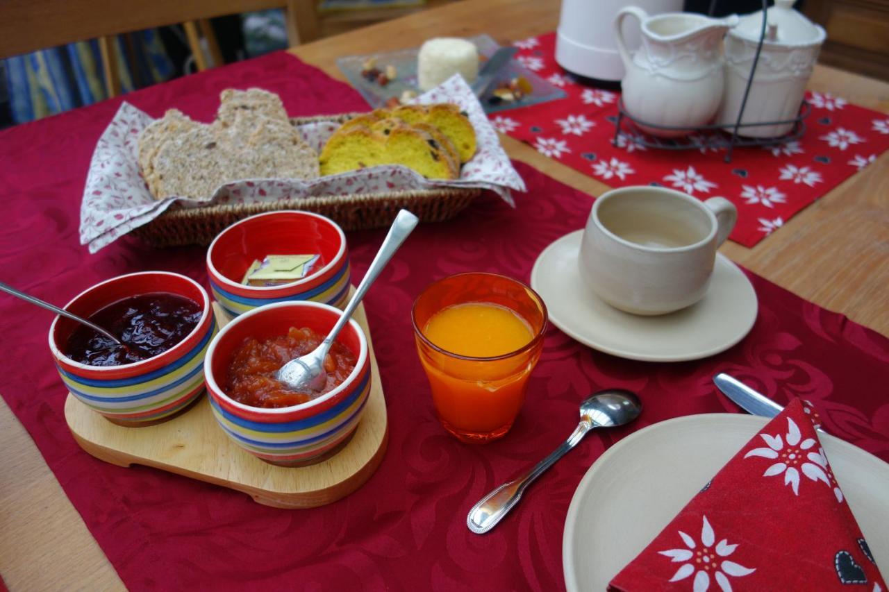 Au Fil Des Reves Bed and Breakfast Buitenkant foto
